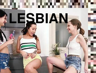 Lesbian Girlfriends Threesome Sex Video