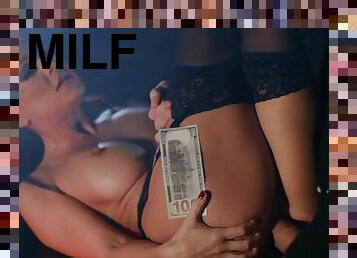 Voluptuous MILF Abigail Mac thrilling porn clip