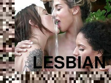 Shona River & Shelley Bliss Lesbian