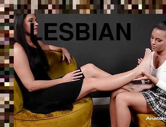 India Summer lesbian foot fetish porn