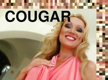 Cocksucking Cougar Diana Hot Porn Video
