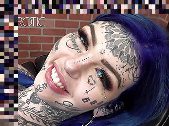 Australian beauty Amber Luke gets a new nose tattoo