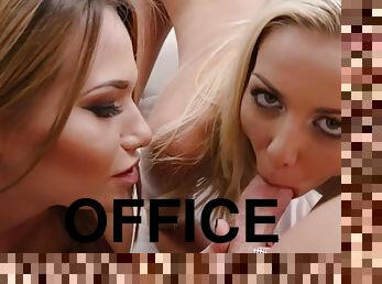 Hottie Assfuck In The Office - 3Some Sex