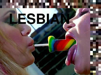 fisse-pussy, lesbisk, fingering, strømper, kyssende, liderlig, blond, undertøj, fetish, våd