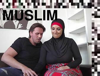 Muslim BBW Hardcore Sex Scene With Cocky Lad