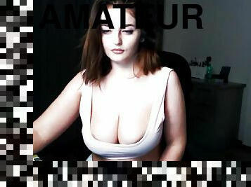 Perfect huge titties webcam babe teasing show - Homemade Sex
