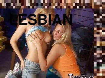 gros-nichons, russe, babes, ejaculation-sur-le-corps, lesbienne, ados, jouet, blonde, naturel, fétiche