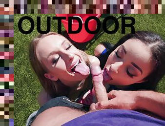 Snap A Snatch - outdoor POV blowjob starring Scarlett Bloom