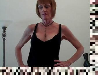 Amateur Redhead Is A Sexy Granny Fuck