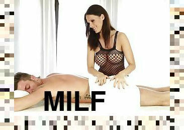 fellation, milf, hardcore, massage, trou-de-la-gloire, résille