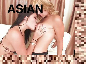 asiatique, gros-nichons, lesbienne, jouet, petite-amie, blonde, drôle, mignonne, bout-a-bout