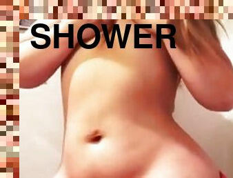 Giant ass pawg takes shower