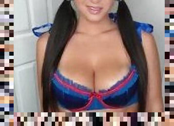 Busty Snow White