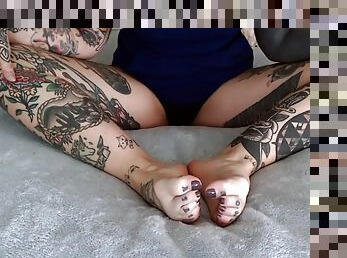 Tattooed Cam Girl Feet