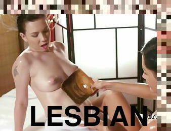 Lesbians etut in the massage room
