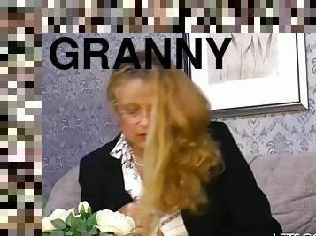 Deutsche granny fickt das erste mal vor der kamera