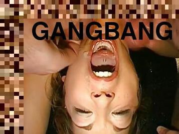 extrême, chatte-pussy, gangbang, bas, sur-le-visage, blonde, bukkake, naturel, percé, rasé