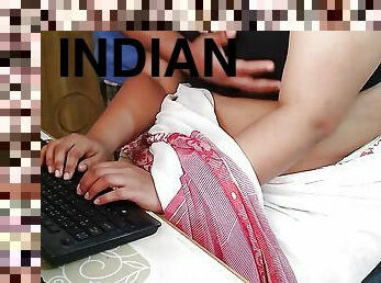 Indian office sex - Desi Female boss works on computer while employee comes and Quick Fuck (Hindi Sex)