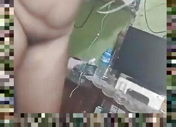 Wanita gemuk yang suka ketelanjangdi rumah melakukan video call sek dengan selingkuhanya