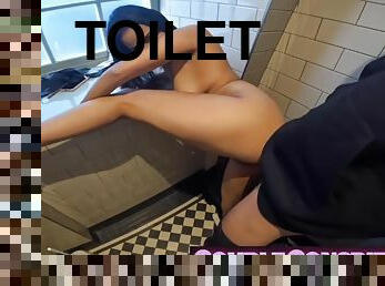 amatør, milf, toilet, brunette