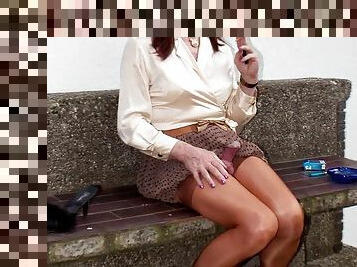 masturbation, en-plein-air, public, transsexuelle, amateur, ejaculation-sur-le-corps, milf, allemand, rousse, salope