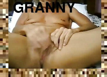 Granny cums on cam
