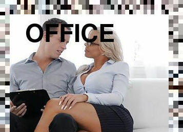 gros-nichons, levrette, bureau-office, chatte-pussy, fellation, ejaculation-sur-le-corps, milf, hardcore, blonde, seins