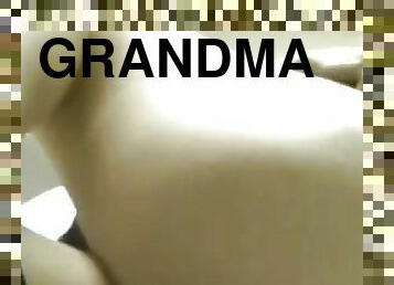 bunica, masturbare-masturbation, orgasm, bunicuta, blonda, lenjerie, tocuri-inalte