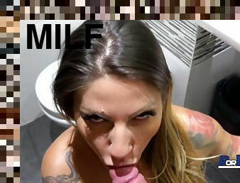 gros-nichons, masturbation, anal, énorme-bite, milf, point-de-vue, blonde, italien, hôtel, tatouage