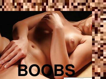 gros-nichons, masturbation, chatte-pussy, maigre, babes, bdsm, naturel, gros-seins, seins, solo