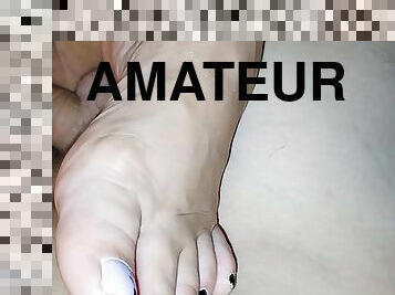 Please fuck me and cum on my feet!