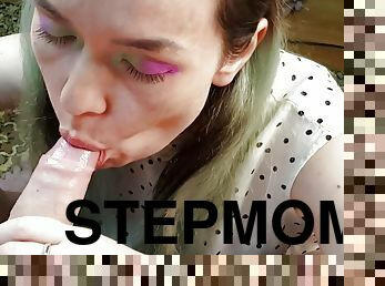 CUTE STEPMOM SUCKS MY COCK