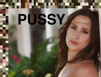 Ashley Adams Pussy Juice Runs Loose - Digitaldesire