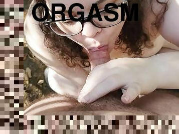 nudiste, orgasme, en-plein-air, public, amateur, fellation, ejaculation-sur-le-corps, hardcore, belle-femme-ronde, doigtage