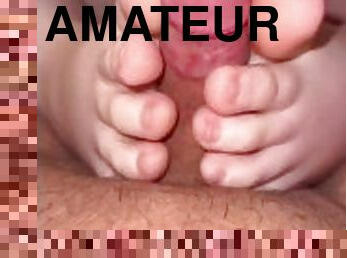 papa, amateur, ados, branlette, belle-femme-ronde, pieds, point-de-vue, pappounet, branlette-avec-les-pieds, bite