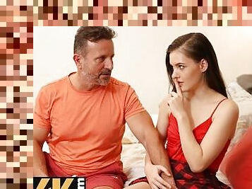 DADDY4K. Man pays attention to pussy of sons GF who was feeling bored