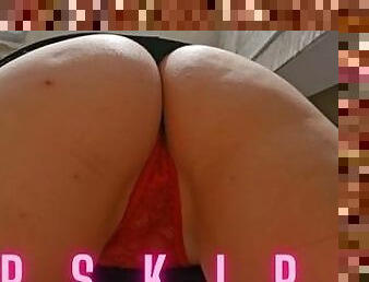 Twerking or you - Upskirt view