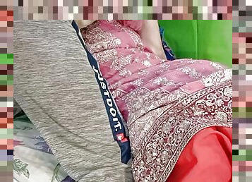 hot parosan Muslim Bhabhi used to play with my Indian fat cock