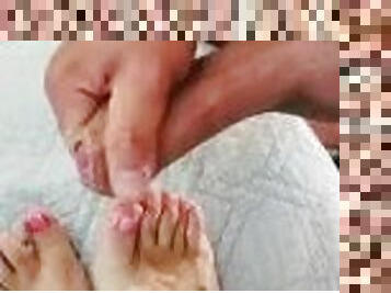 masturbation, amateur, ejaculation-sur-le-corps, énorme-bite, pieds, ejaculation, fétiche, solo, bite