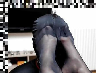 Matresse Julia - Teaser - Having fun with this foot and pantyhose fetish slave