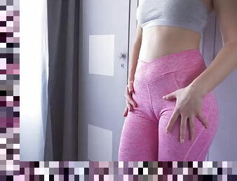 Cameltoe teen pussy in tight leggings close-up - 4K