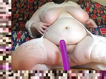 teta-grande, masturbação, avózinha, brinquedo, bbw, bochechuda, webcam, dildo, mamas, sozinho