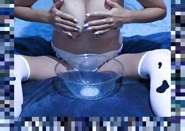 tetas-grandes, masturbación, squirting, babes, madurita-caliente, lencería, tetas, fetichista, cowgirl, leche