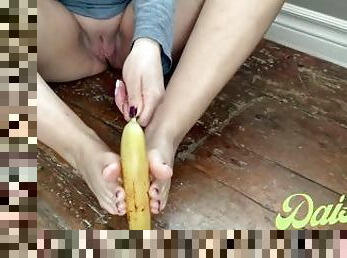 alat-kelamin-wanita, amateur, milfs, ibu, kaki, ibu-mother, fetish, solo, merangsang-dengan-kaki, pisang