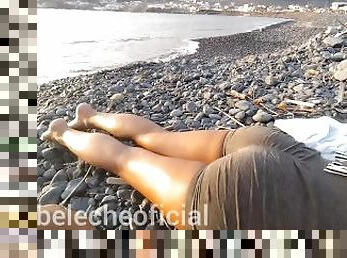 Sexo en la playa con colegiala! Mi primera vez en público!