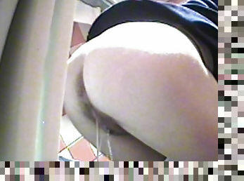 Big booty blonde in the public toilet