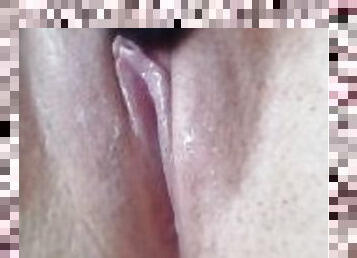 gros-nichons, masturbation, orgasme, pisser, giclée, amateur, jouet, première-fois, britannique, solo