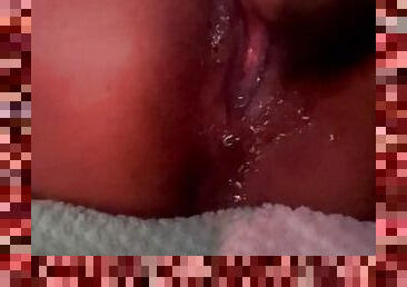 Ebony squirting while getting devoured