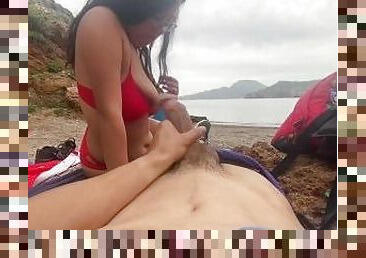 POV - MAMADA y SEXO EN PÚBLICO EN LA PLAYA