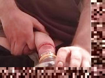 garrafa, mijando, amador, tiro-ao-alvo, gay, ejaculação, sozinho, fumando